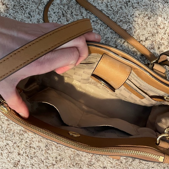 Brown Michael kors purse - Picture 5 of 6